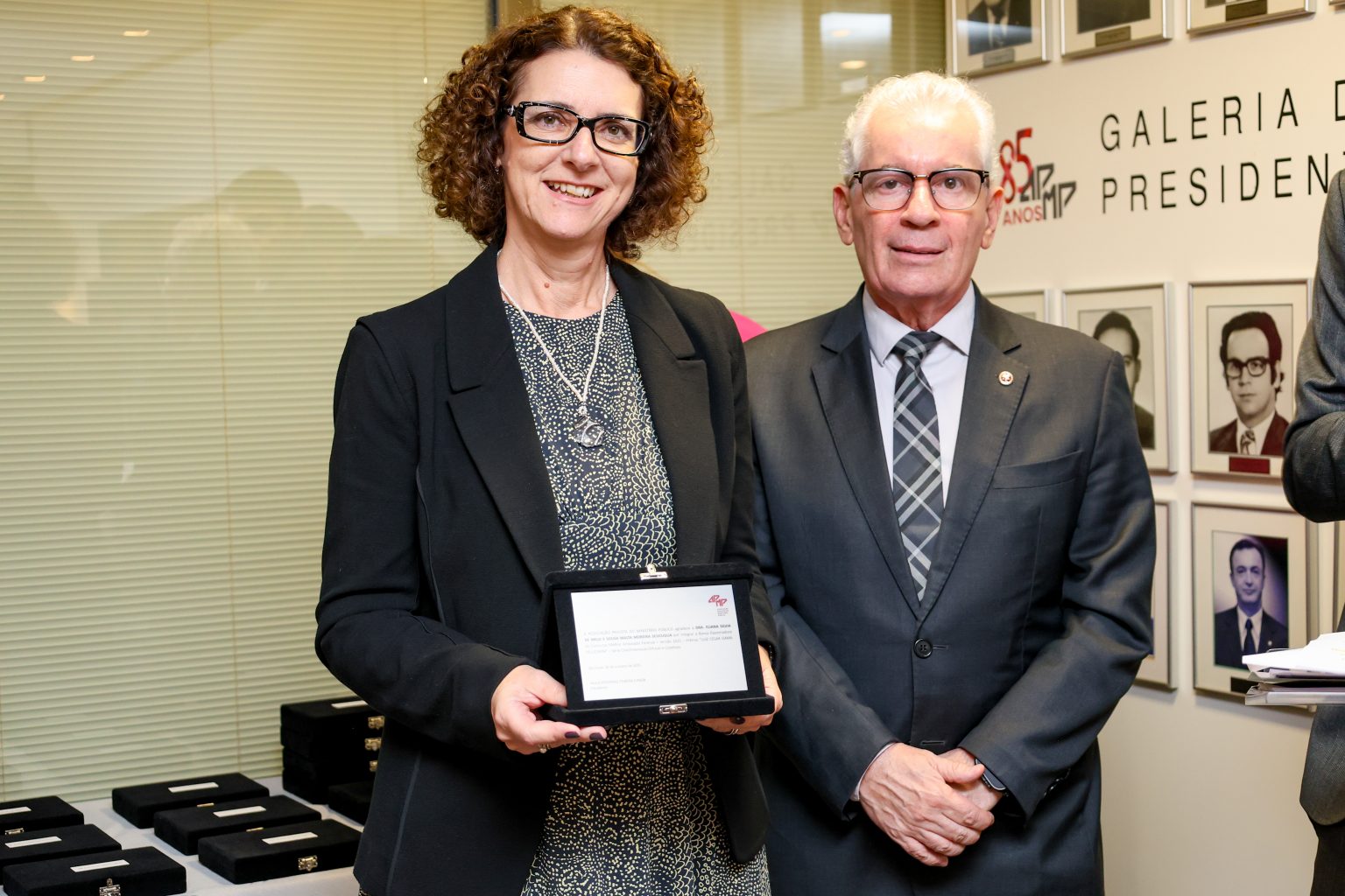 Eliana Silvia de Melo e Sousa Malta Moreira Scucuglia - Banca Arrazoado Forense (Série Criminal)