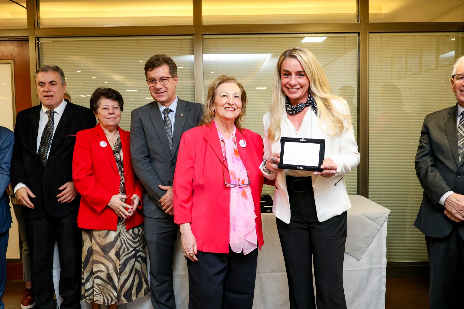 Debora Elaine Paulella - 2º lugar do Arrazoado Forense (Série Cível e Interesses Difusos e Coletivos - Primeira Instância)