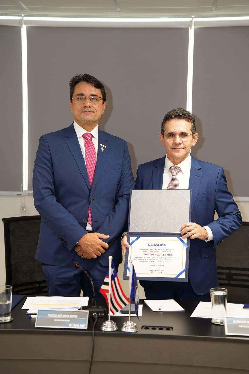 Em Brasília, diretoria tem audiências com ministros e participa de reuniões