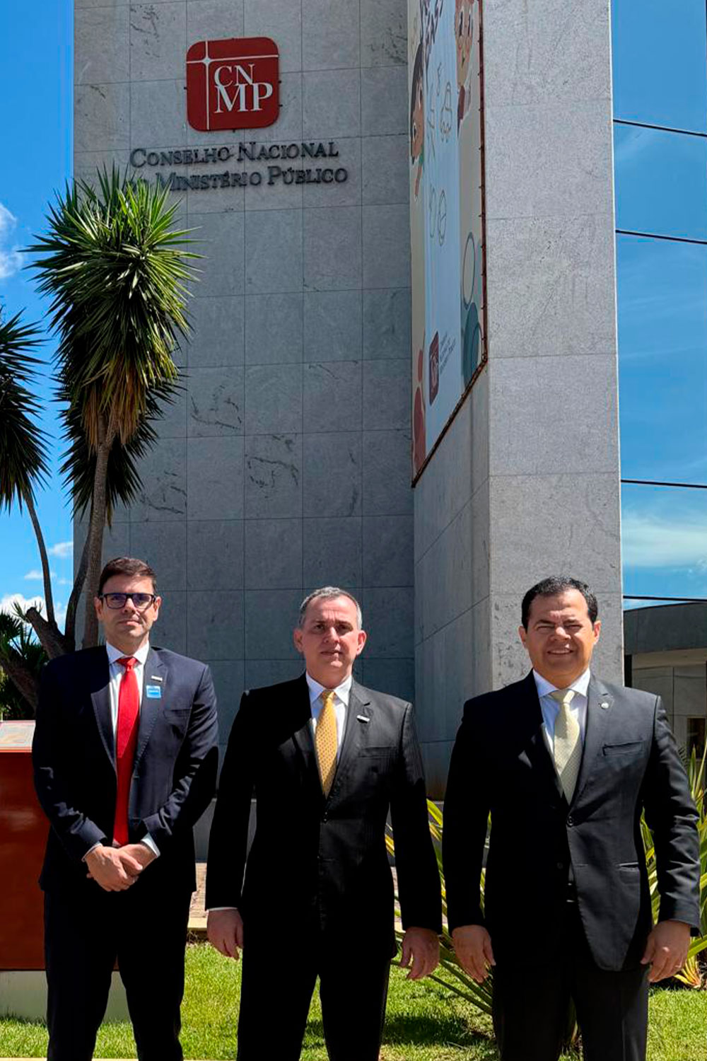 Em Brasília, diretoria tem audiências com ministros e participa de reuniões